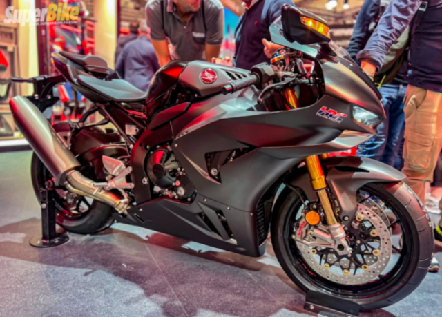 Chac chan anh em se bi hut hon khi thay Honda CBR1000RRR Fireblade SP hoan toan bang carbon - 4