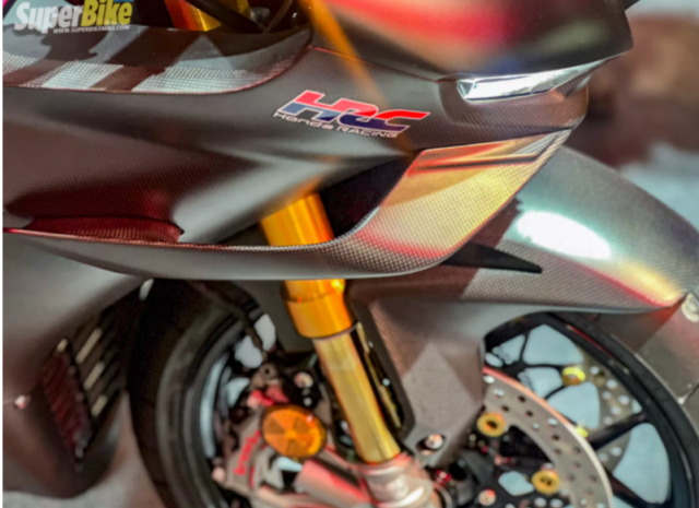Chac chan anh em se bi hut hon khi thay Honda CBR1000RRR Fireblade SP hoan toan bang carbon - 6