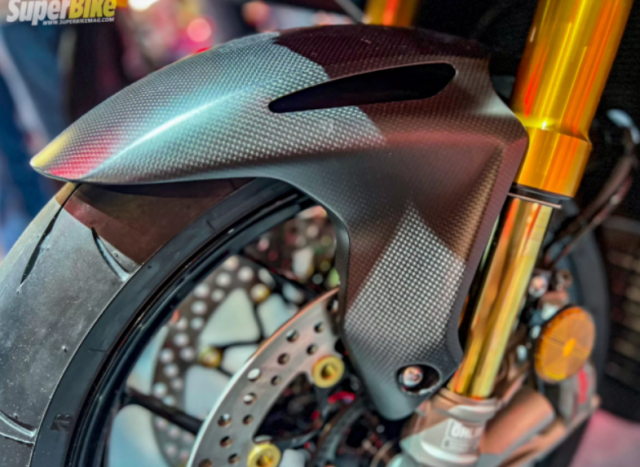 Chac chan anh em se bi hut hon khi thay Honda CBR1000RRR Fireblade SP hoan toan bang carbon - 8