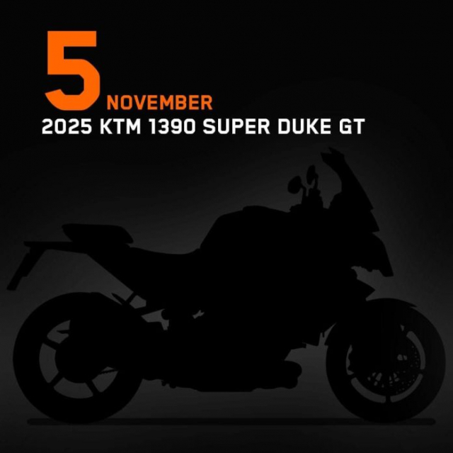 Qua hap dan voi Demo KTM 1390 Super Duke GT lo dien truoc khi ra mat thuc te