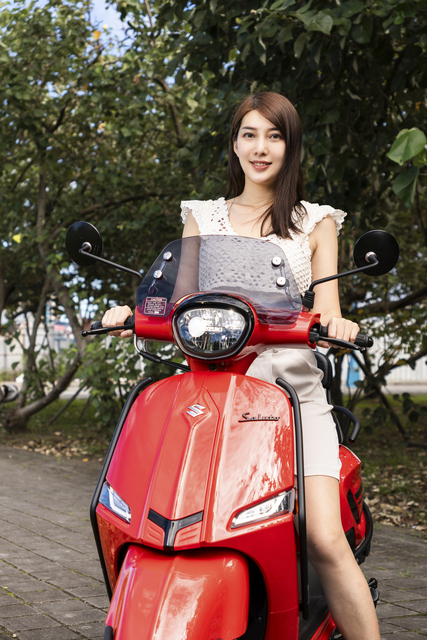 Bo anh chi tiet nhat co the cua Suzuki Saluto 125 2025 do sac cung nguoi mau xinh dep - 40