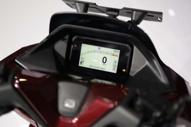 Hinh anh thuc te cua Honda PCX 160 2025 o dai ly Dau xe moi qua ngau cho ngay co mat tai Viet Nam - 6