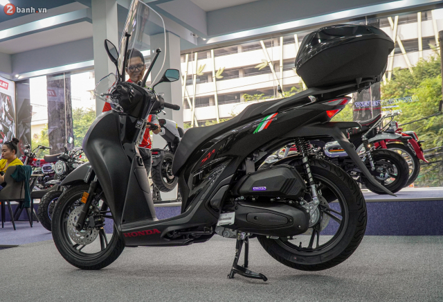 Can canh bo doi SH150i 2025 Sport Edition Made In Italy cuc dep bat ngo xuat hien tai Viet Nam - 10