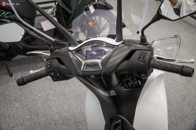 Can canh bo doi SH150i 2025 Sport Edition Made In Italy cuc dep bat ngo xuat hien tai Viet Nam - 17