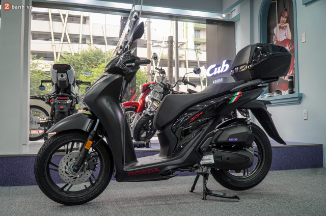 Can canh bo doi SH150i 2025 Sport Edition Made In Italy cuc dep bat ngo xuat hien tai Viet Nam - 5